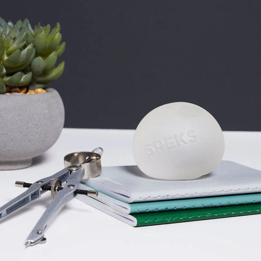 Gump - The Memory Gel Stress Ball - Fog (White)